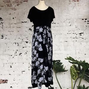 Vince Camuto Black and White Floral Maxi Dress